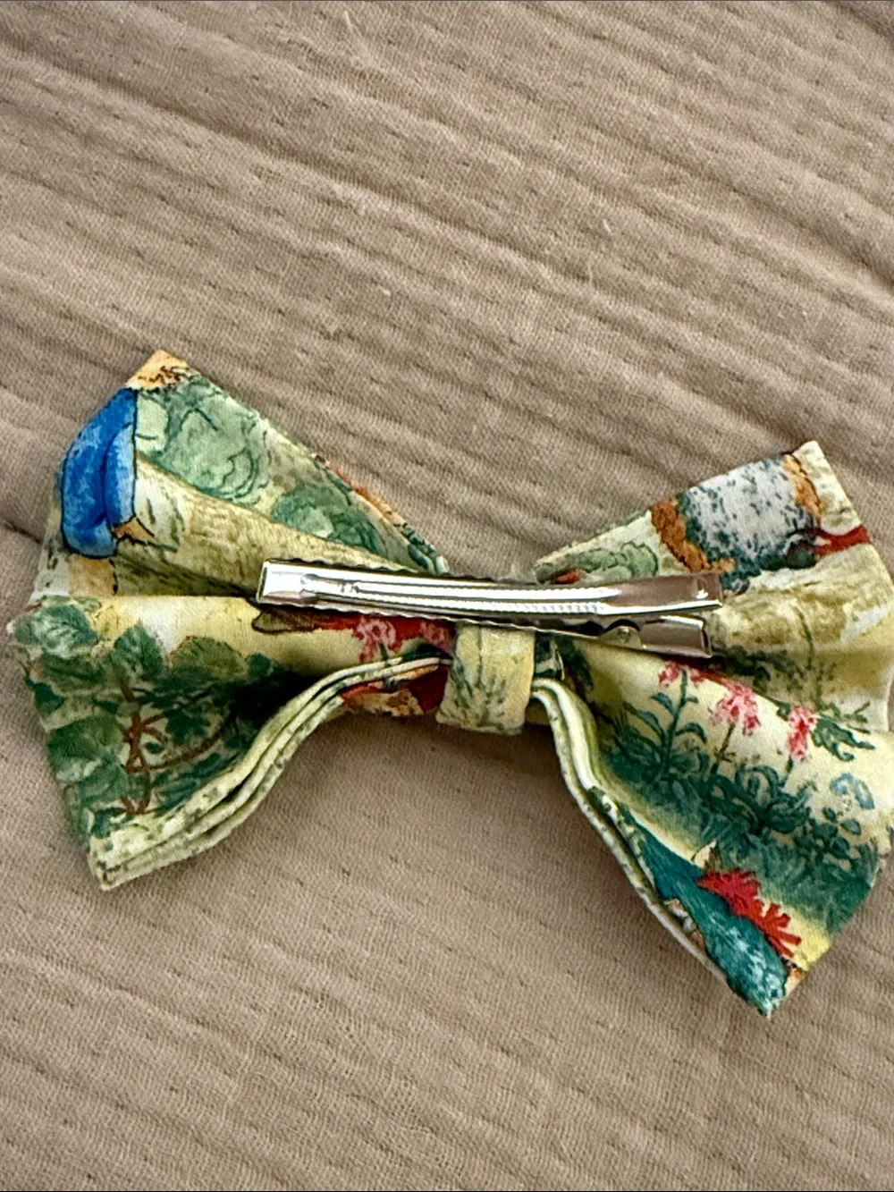 Kids Green Peter rabbit Storybook Print Hair Bow